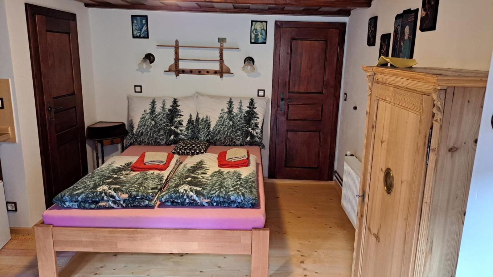 Penzion Pod Zeleznym Vrchem Chřibská Exteriör bild